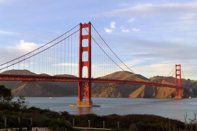 2 Day Hop-On Hop-Off Tour Plus Night Tour - Riding toward the bridge views and the skyline