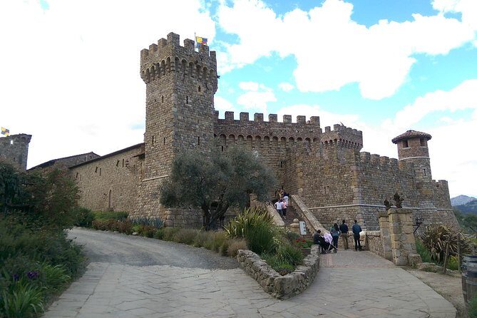 6-Hour Private Wine Tasting Tour with a Sample Stops - Key things I noticed about how this tour runs