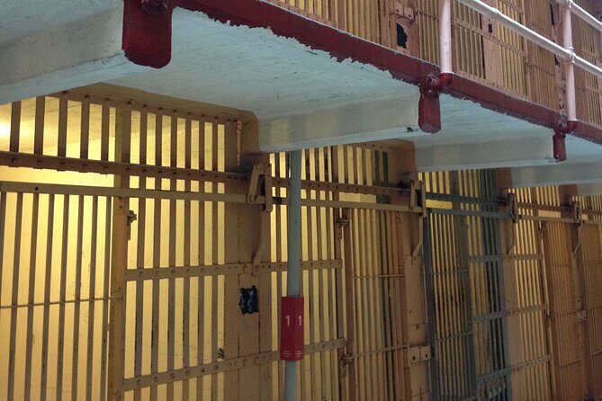 Alcatraz Island Tour with San Francisco Bay Tour - The Bay Tour hour: a simple way to get the Golden Gate Bridge view