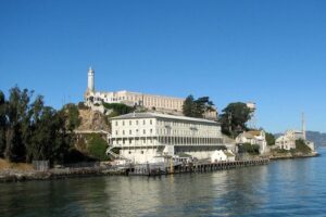 Alcatraz Prison Tour and Golden Gate Bridge Bike Rental - Pier 33 to Alcatraz Island: self-guided audio, real pacing pressure