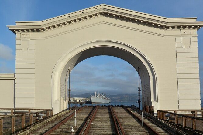 An Exciting Scavenger Hunt: Along Fisherman’s Wharf - Maritime Museum to Hyde Street Pier: Make the Water Part of the Game