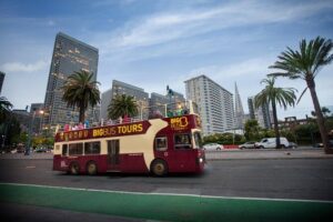 Big Bus San Francisco: Sightseeing Sunset Tour by Open-Top Bus - What you actually hear: digital commentary vs a live guide