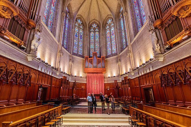 Expert-Led Guided Tour of Grace Cathedral in San Francisco - Entering Grace Cathedral: what the guided format gets right