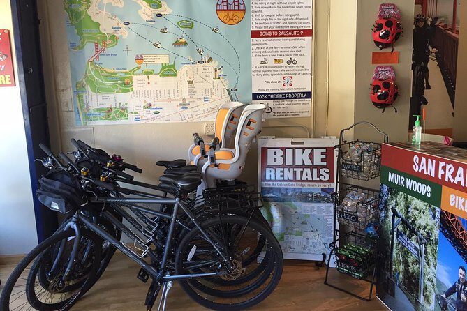 Golden Gate Bridge Electric Bike Rentals (E-Bike Rentals All day) - First Stop: The Convenience of Starting on Lombard Street