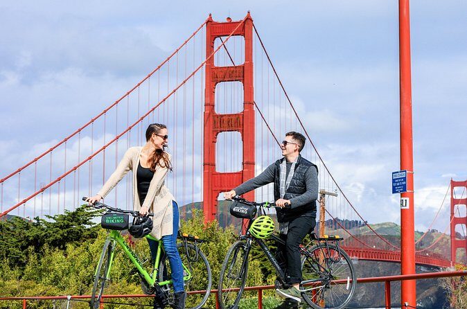 Golden Gate Bridge to Sausalito Bike Rental - Crossing to Sausalito: the iconic payoff zone