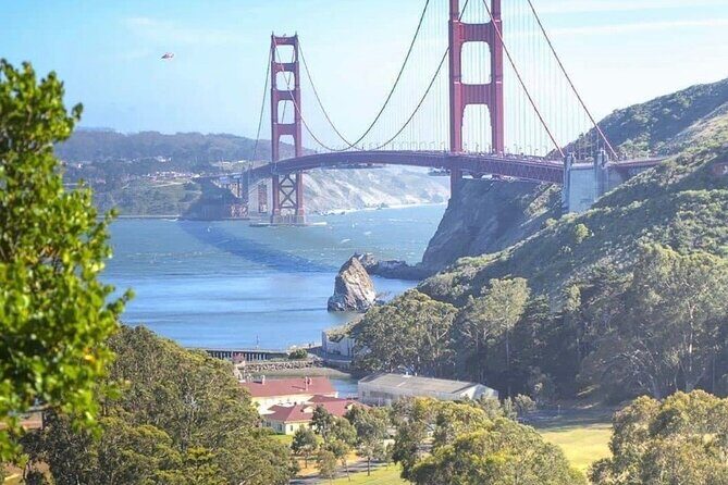 Muir Woods, Sausalito and Golden Gate Bridge - Golden Gate Bridge: Short Stop, Multiple Angles