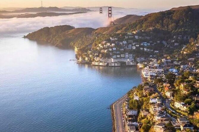 Muir Woods, Sausalito and Golden Gate Bridge - Sausalito on Main Street: Art Shops, Coffee Stops, and Bay Views
