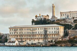 Official Alcatraz Tour and Golden Gate Bridge Bike Ride - Golden Gate Bridge bike time: rental kit that saves you from the little hassles
