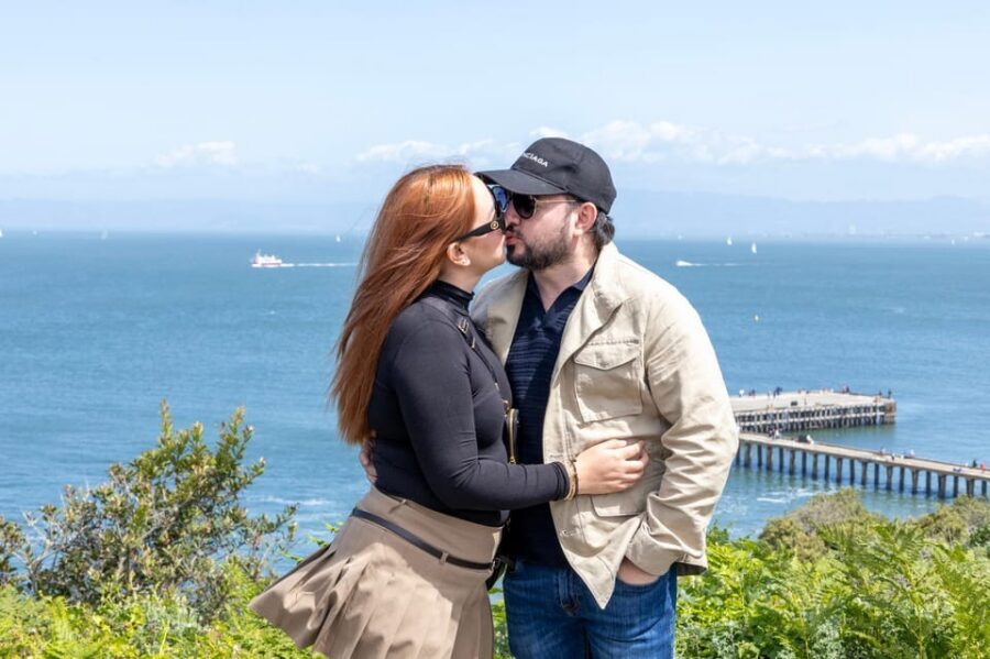 Portrait Session at Golden Gate Bridge SF - Online gallery and retouched images: what to expect after