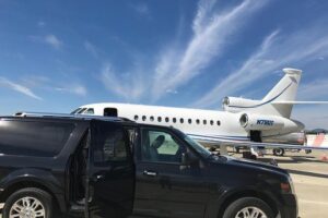 Private Transfer: San Francisco Hotel to San Francisco International Airport - Your chauffeur and vehicle: hybrid comfort and punctual pickup