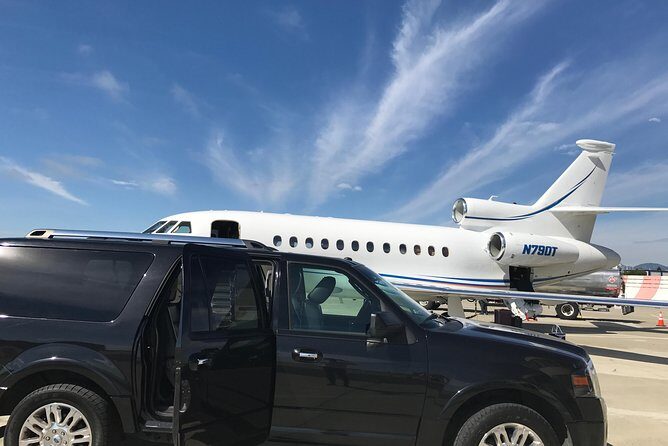 Private Transfer: San Francisco Hotel to San Francisco International Airport - Your chauffeur and vehicle: hybrid comfort and punctual pickup