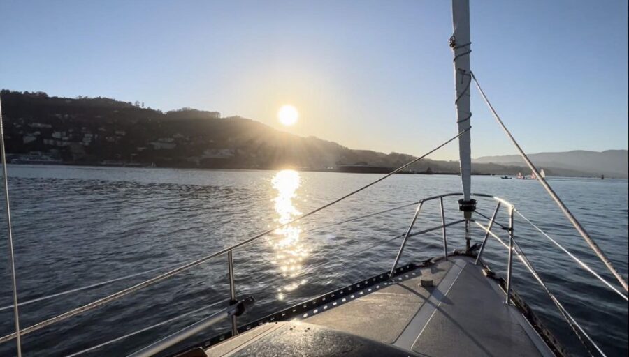 SAN FRANCISCO: (2hr) SUNSET Sailing Experience on SF Bay - Taking the Wheel: What Makes This Sail Actually Interactive