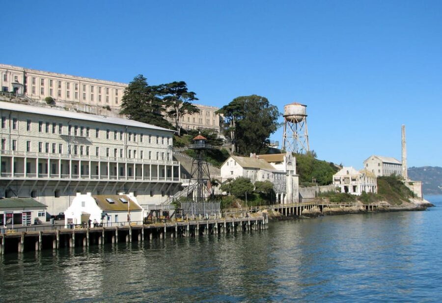 San Francisco: Alcatraz Island & Chinatown Walking Tour - Alcatraz on Arrival: Entry, the Cell-House Tour, and The Rock Details