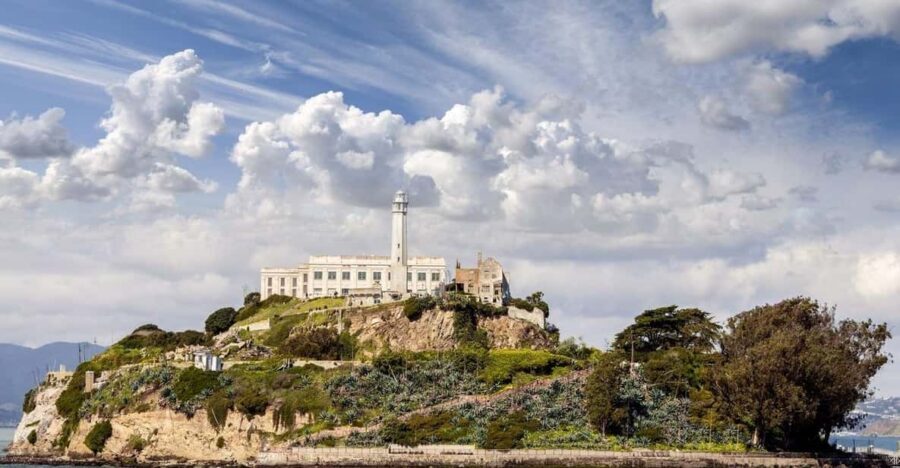 San Francisco: Alcatraz Island & Guided Muir Woods Tour - Two Parks, Two Dates: How This San Francisco Combo Works