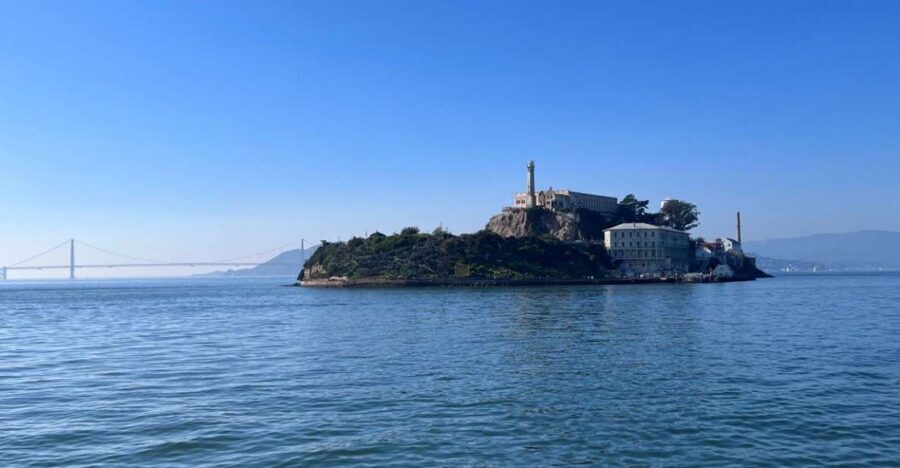 San Francisco: Alcatraz, Muir Woods and Sausalito Day Tour - Golden Gate Bridge van ride: where the day gets good fast