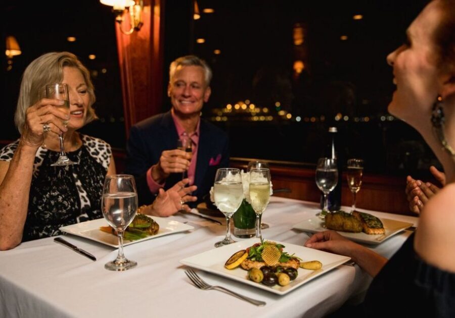 San Francisco: Christmas Day Buffet Brunch or Dinner Cruise - Who this cruise suits (and who might not love it)
