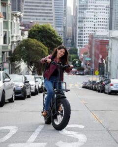 San Francisco: Electric Bike Rental with Helmet and Lock - Meeting point across from the Olympic Club: start clean and calm
