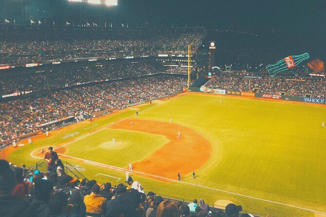 San Francisco Giants Baseball Game at Oracle Park - McCovey Cove and the pregame-to-play rhythm