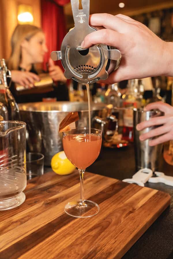 San Francisco: Local Distillery Cocktail Class - Who should book this class?