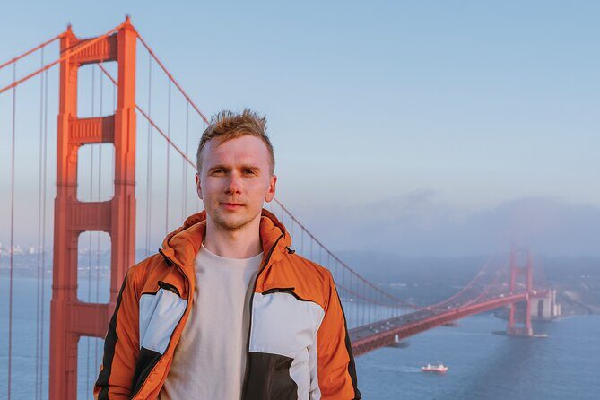 San Francisco: Professional photoshoot at Golden Gate Bridge - How the photographer makes you look great (without the awkward part)