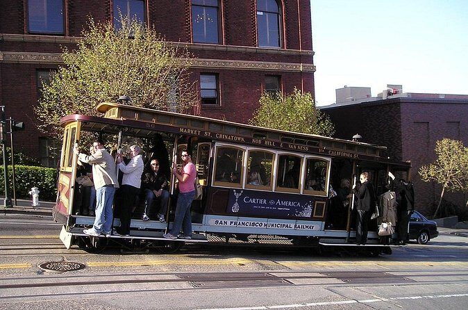 Track and Talk, San Francisco Cable Car Tour with Audio Guide - North Beach and Fisherman’s Wharf: snacks, walking, and a classic finish