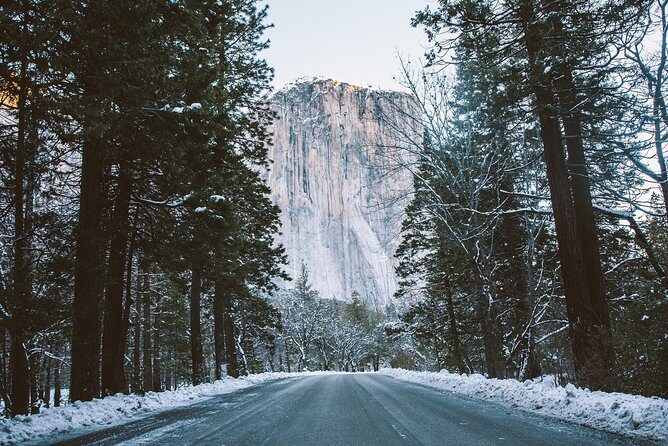 Yosemite National Park 2-Day Winter Tour from San Francisco - Central Valley grocery stop and the guided approach into the Sierra